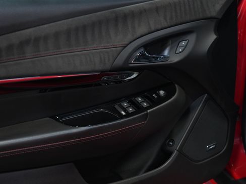Used 2014 Chevrolet SS RWD image 22