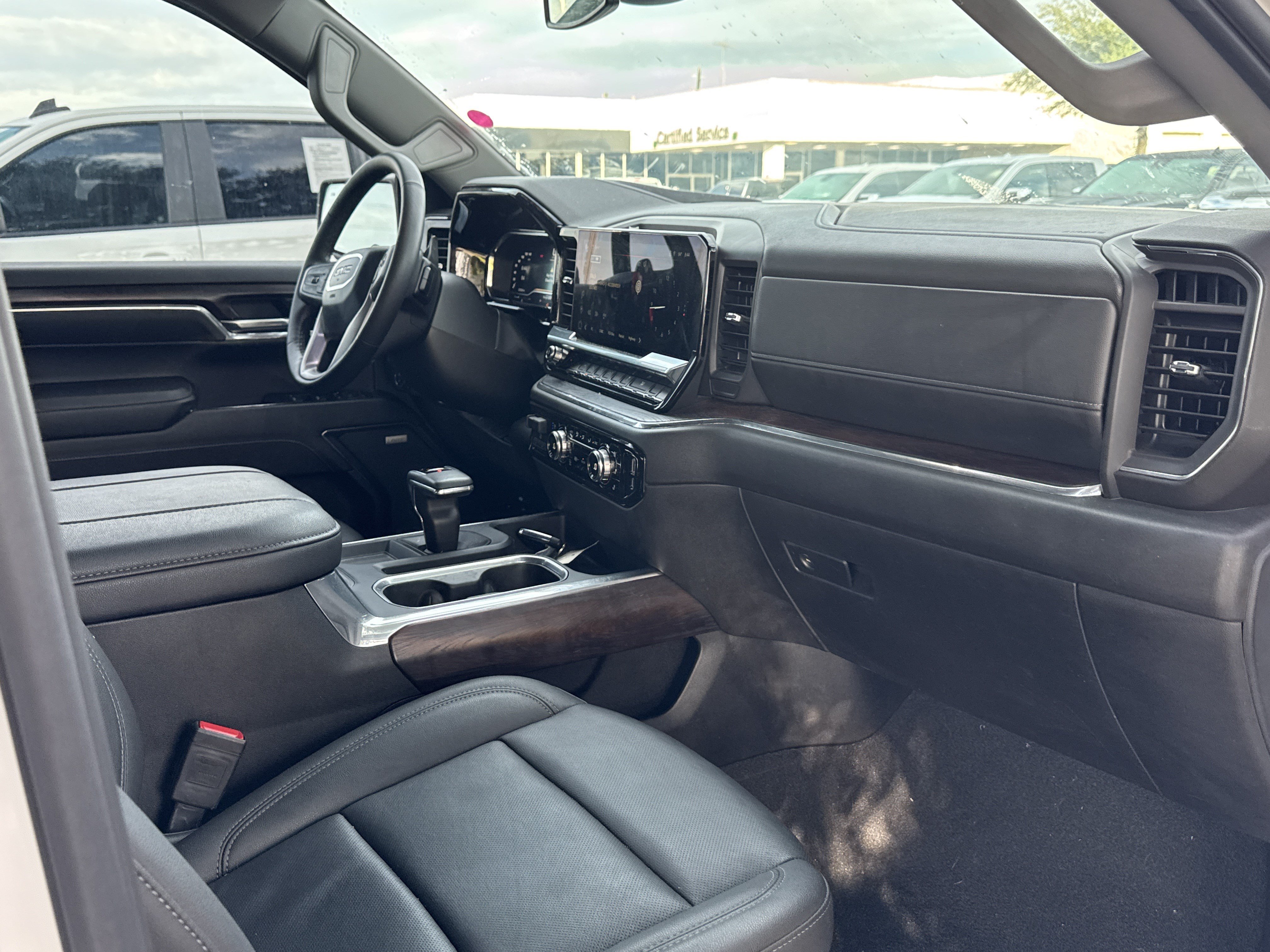 Used 2024 GMC Sierra 1500 SLT RWD image 13