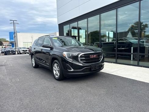 Used 2019 GMC Terrain SLE w/ Driver Convenience Package AWD/4WD image 1
