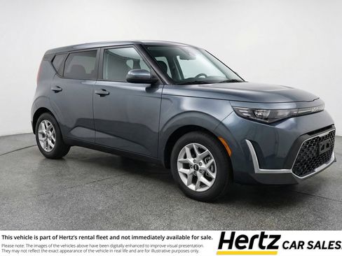 Used 2025 Kia Soul LX w/ LX Technology Package FWD image 1