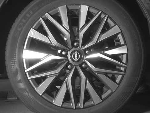 Used 2025 Nissan Altima 2.5 SV image 15