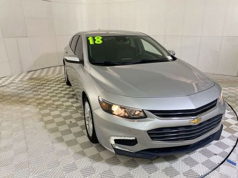 Used 2018 Chevrolet Malibu RS w/ Driver Confidence Package FWD image 37
