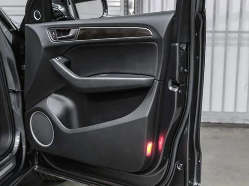 Used 2016 Audi Q5 2.0T Premium Plus w/ Technology Package image 40