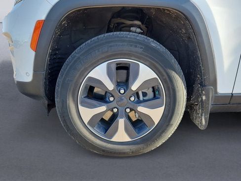 Used 2022 Jeep Grand Cherokee Limited 4xe w/ Luxury Tech Group II image 14