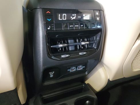 Certified 2022 Jeep Grand Cherokee L Limited RWD image 14