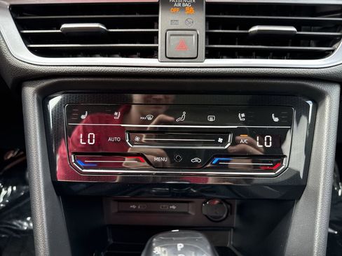 New 2025 Volkswagen Taos SEL image 19