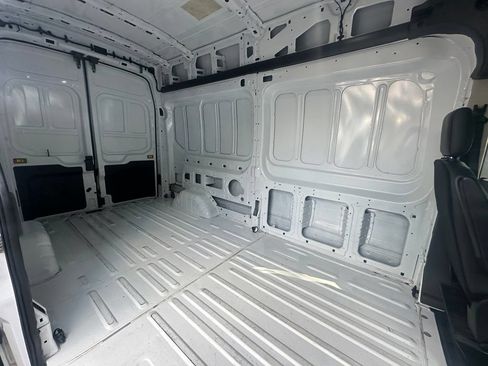 Used 2025 Ford Transit 250 148 High Roof AWD image 6