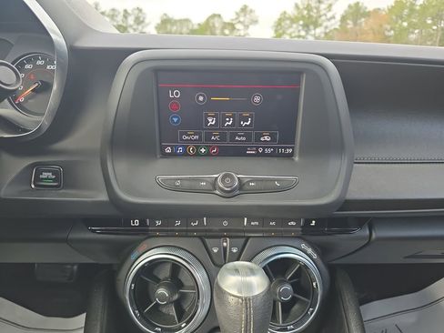 Used 2021 Chevrolet Camaro LT image 29