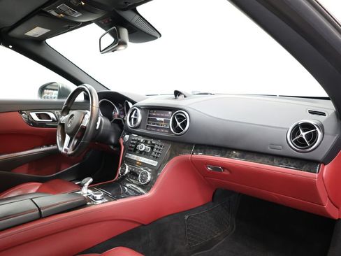 Used 2013 Mercedes-Benz SL 550 image 23
