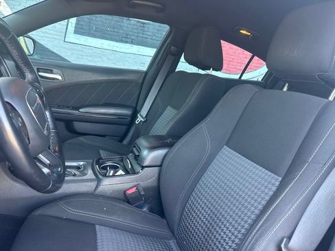 Used 2021 Dodge Charger SXT w/ Blacktop Package RWD image 11
