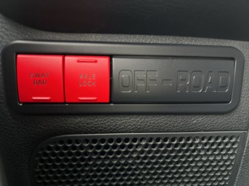 Used 2016 Jeep Wrangler Unlimited Rubicon AWD/4WD image 16