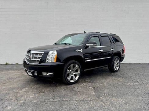 Used 2014 Cadillac Escalade Platinum image 7