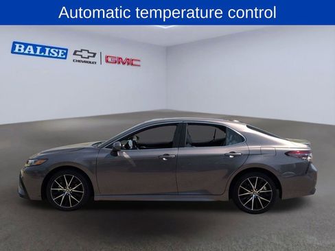 Used 2024 Toyota Camry SE FWD image 6