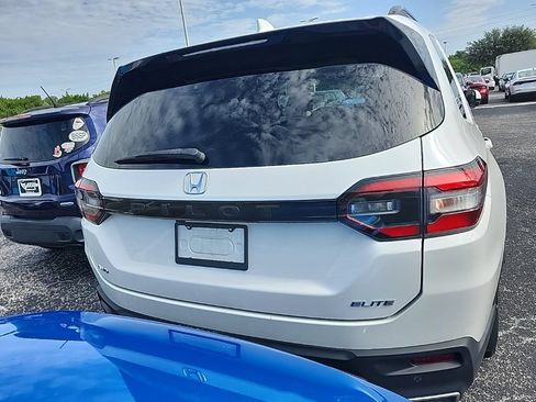 Used 2023 Honda Pilot Elite image 5