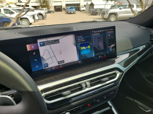 Used 2024 BMW 330i Sedan w/ Convenience Package image 20