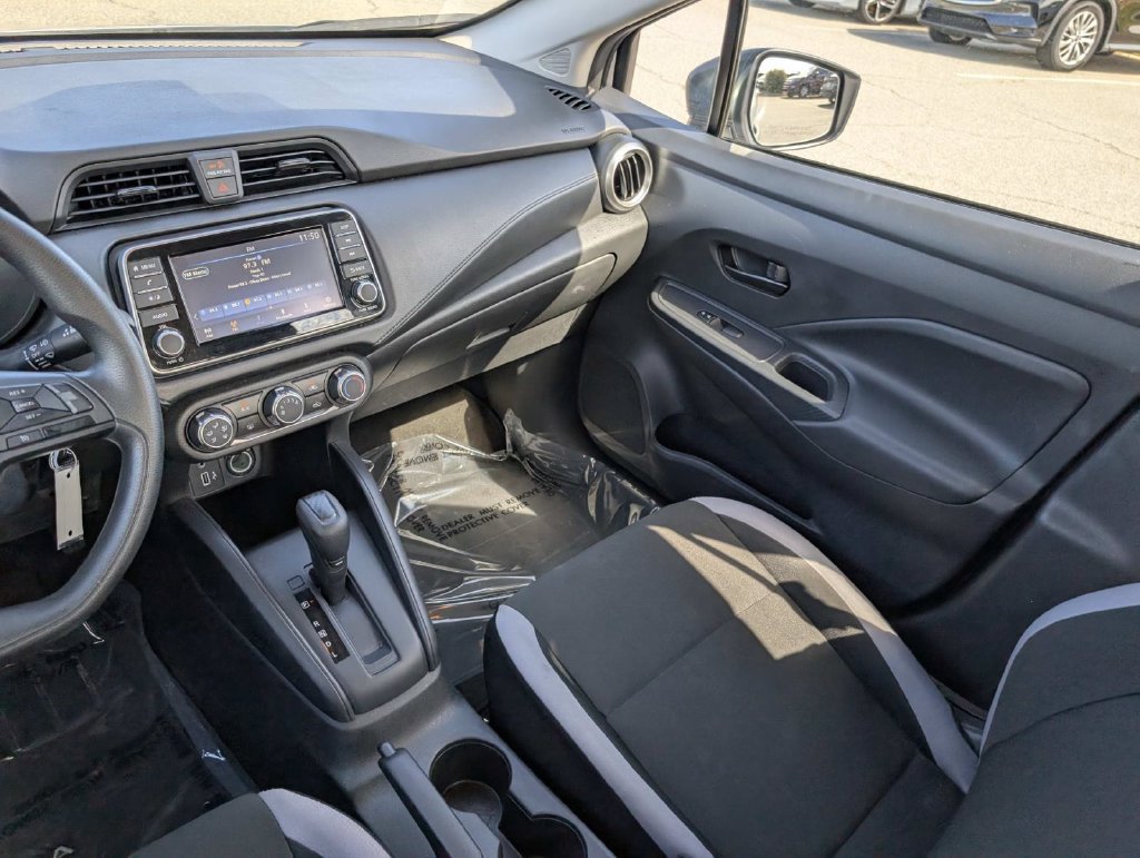 Used 2025 Nissan Versa S FWD image 18