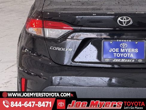 Used 2026 Toyota Corolla LE image 10