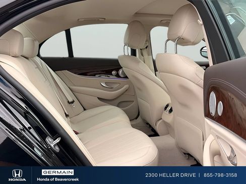 Used 2017 Mercedes-Benz E 300 image 8