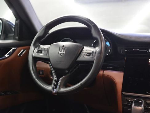 Used 2021 Maserati Quattroporte S RWD image 26