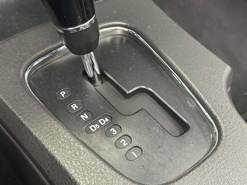 Used 2002 Ford Thunderbird RWD image 11
