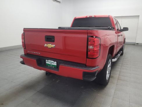 Used 2018 Chevrolet Silverado 1500 Custom w/ Custom Value Package RWD image 9
