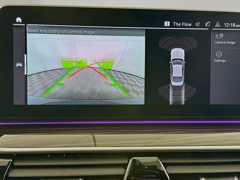 Used 2023 BMW 530i w/ Premium Package image 23