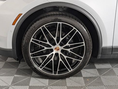 New 2026 Porsche Macan 4 Electric image 10