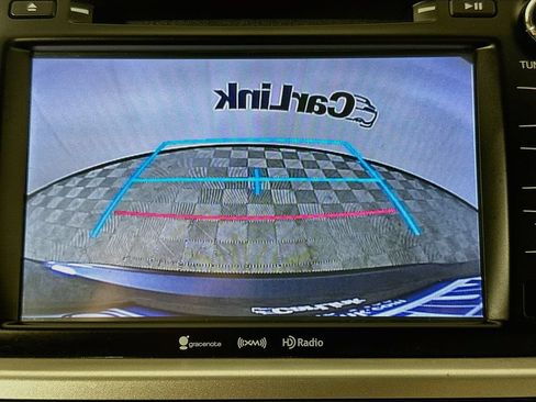 Used 2016 Toyota Highlander XLE FWD image 17