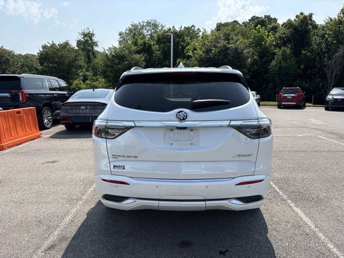 Used 2022 Buick Enclave Avenir w/ Avenir Technology Package AWD/4WD image 6