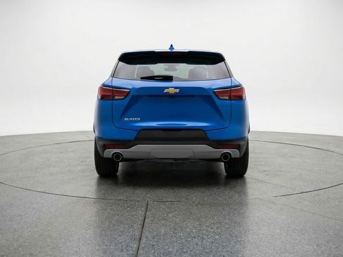 Used 2025 Chevrolet Blazer LT FWD image 7