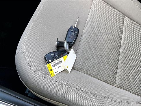 Used 2021 Ford Explorer 4WD w/ Class III Trailer Tow Package image 31