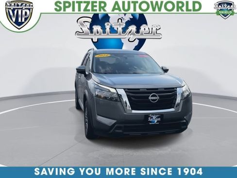 Used 2024 Nissan Pathfinder SV AWD/4WD image 3