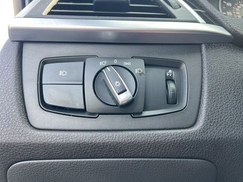 Used 2017 BMW 330i Sedan image 10