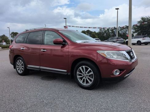 Used 2016 Nissan Pathfinder SL FWD image 3