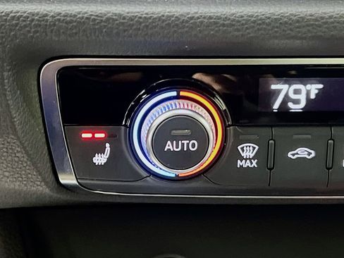 Used 2024 Audi Q3 2.0T Premium image 21