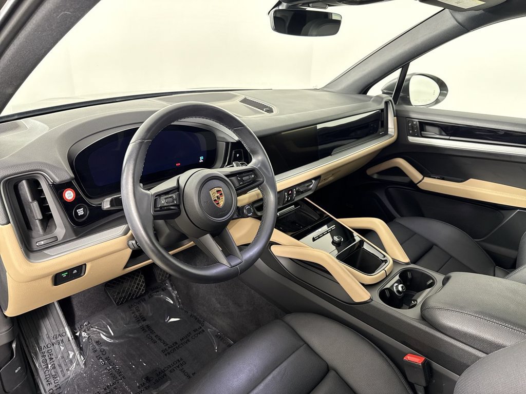 Certified 2024 Porsche Cayenne AWD/4WD image 4