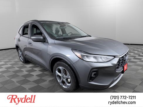 Used 2025 Ford Escape ST-Line Select AWD/4WD image 7