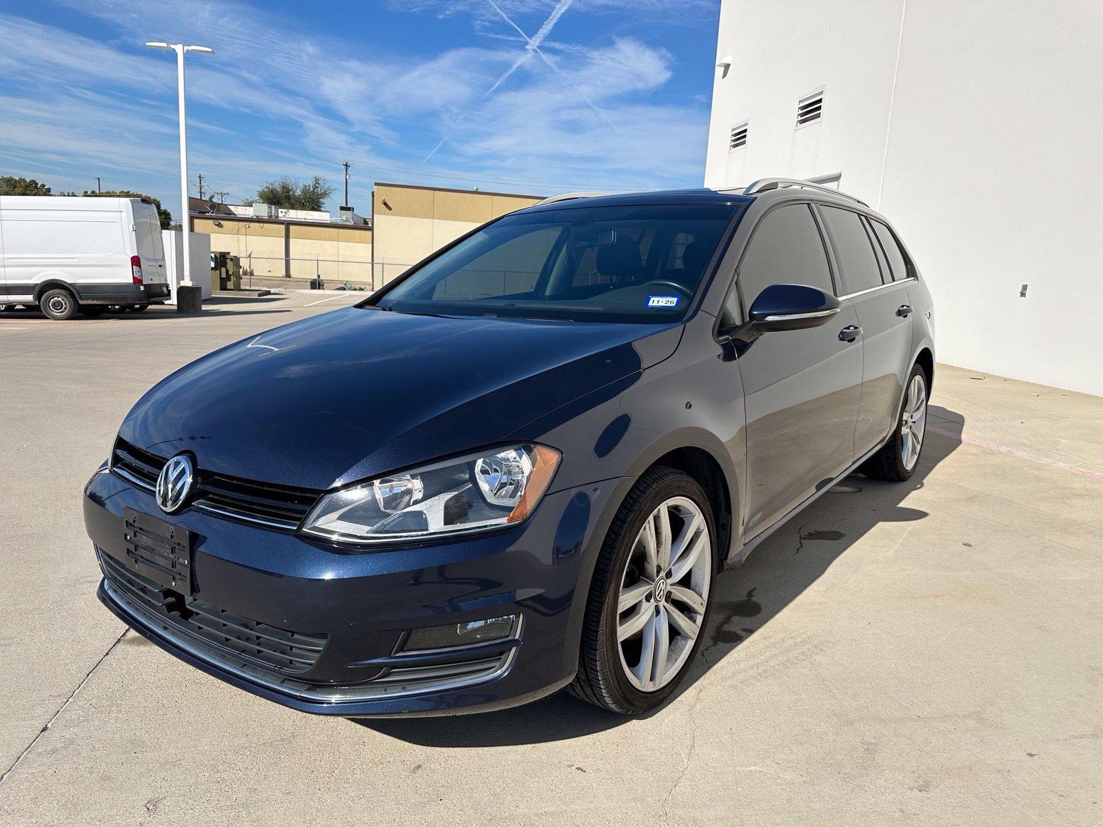 Used 2017 Volkswagen Golf SEL FWD image 3