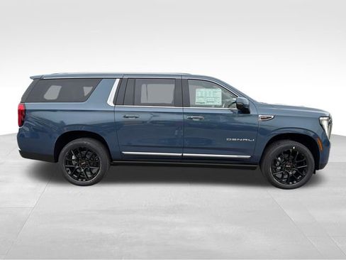 New 2026 GMC Yukon XL Denali w/ Sun & Power Step Package AWD/4WD image 8