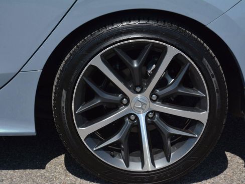 Used 2024 Honda Civic Touring image 34