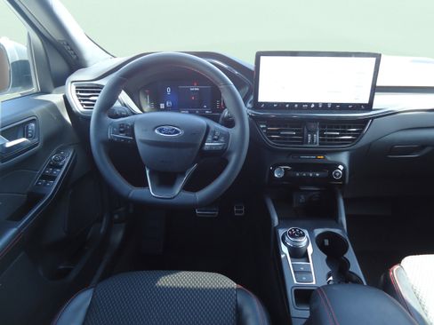 Used 2023 Ford Escape ST-Line w/ Tech Pack #1 AWD/4WD image 11