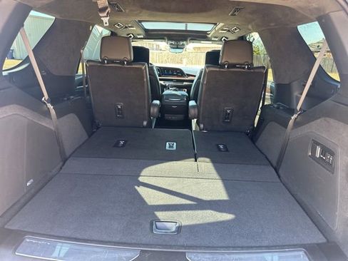 Used 2022 Cadillac Escalade Premium Luxury Platinum image 33