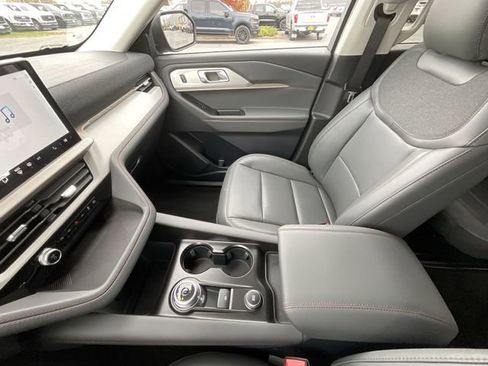 New 2026 Ford Explorer Active w/ Active Comfort Package image 21