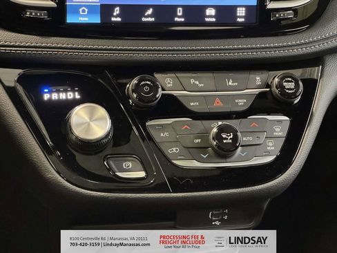 New 2026 Chrysler Pacifica Select image 26