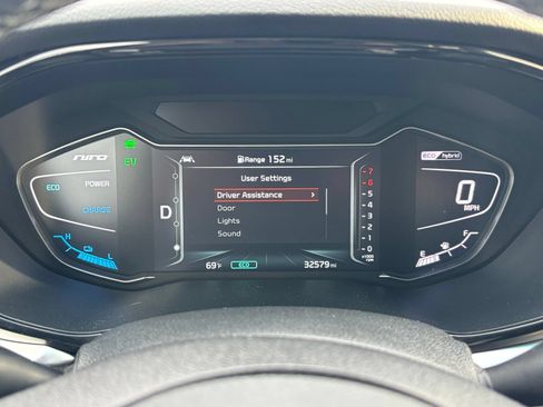 Used 2022 Kia Niro EX Premium FWD image 20