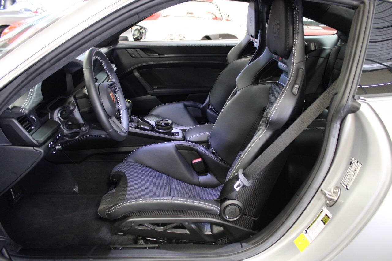 Used 2026 Porsche 911 GT3 RWD image 35