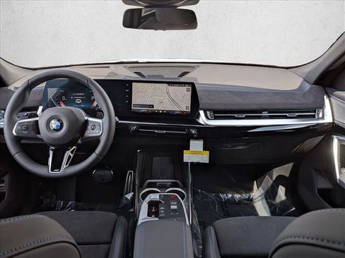 New 2026 BMW X2 xDrive28i AWD/4WD image 16