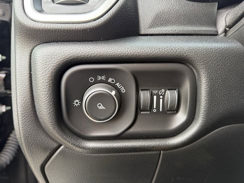 Used 2019 RAM 2500 Big Horn image 17