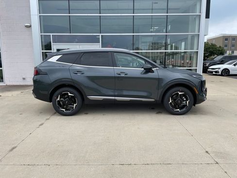 New 2026 Kia Sportage EX AWD/4WD image 4