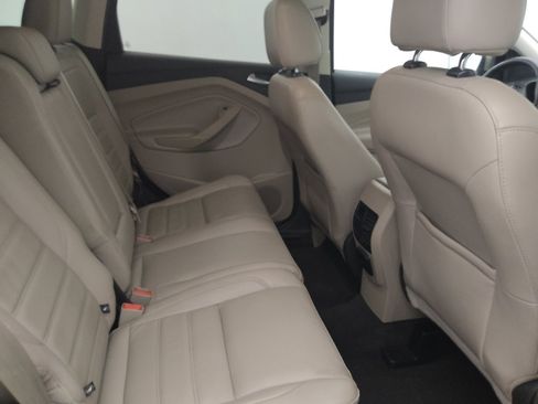 Used 2017 Ford Escape SE w/ SE Leather Comfort Package FWD image 19